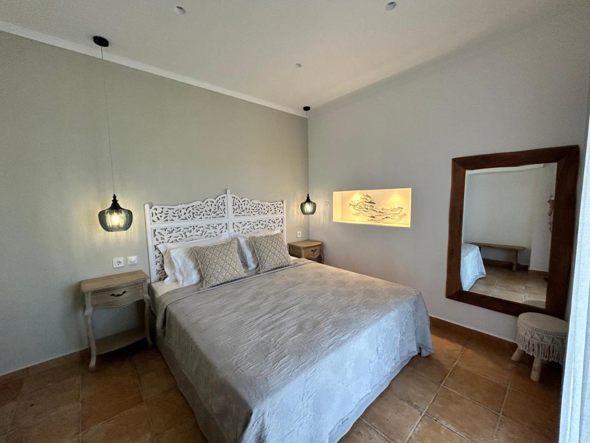 Calliopes By The Sea Boutique Suites Paralia Dionysiou Exteriör bild