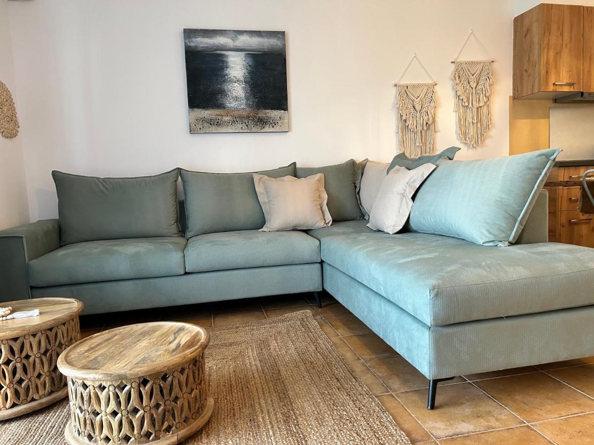 Calliopes By The Sea Boutique Suites Paralia Dionysiou Exteriör bild