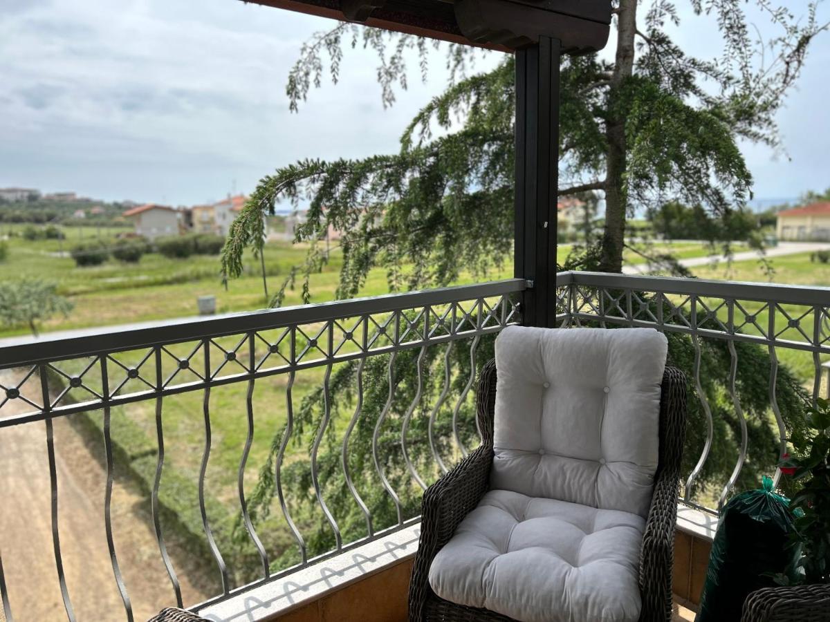 Calliopes By The Sea Boutique Suites Paralia Dionysiou Exteriör bild