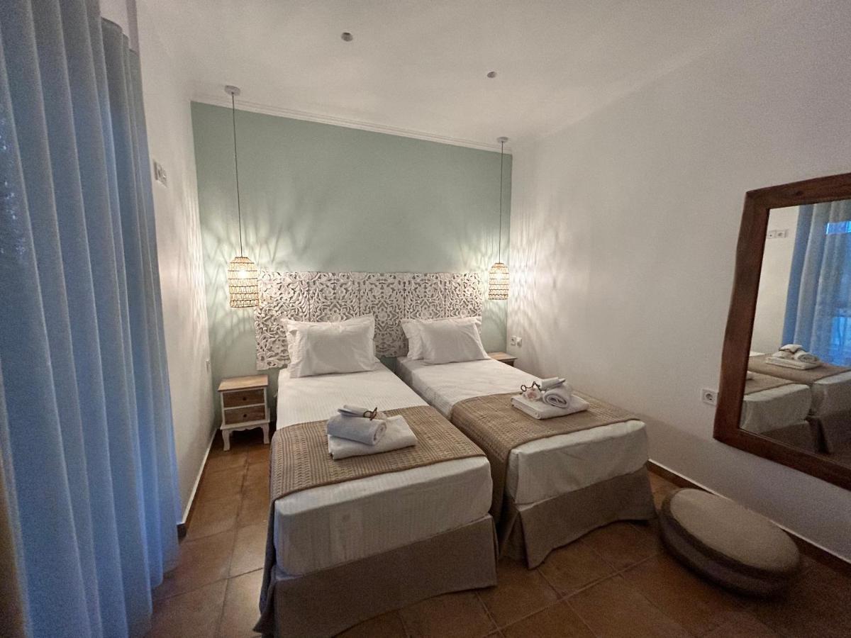 Calliopes By The Sea Boutique Suites Paralia Dionysiou Exteriör bild
