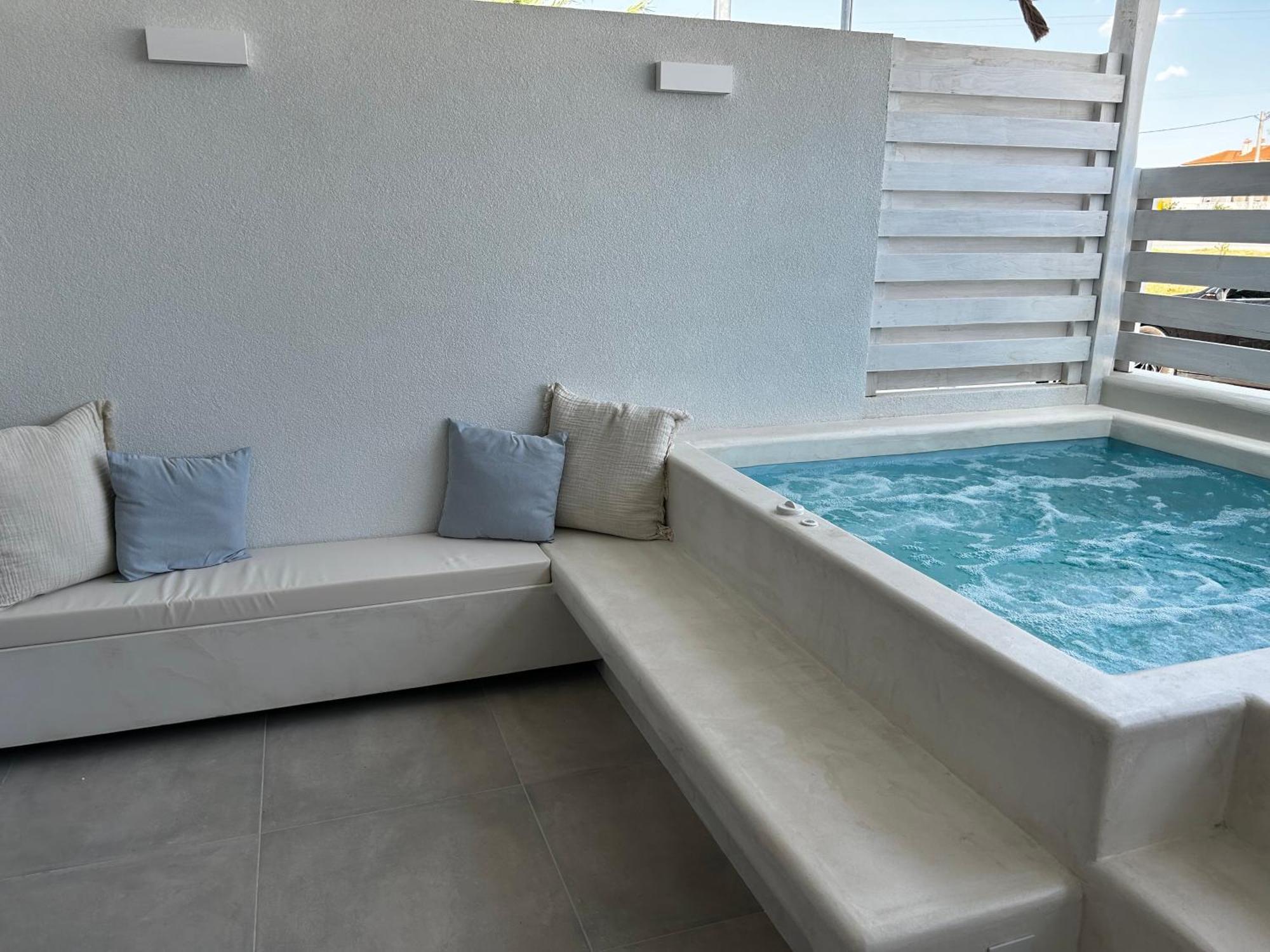 Calliopes By The Sea Boutique Suites Paralia Dionysiou Exteriör bild