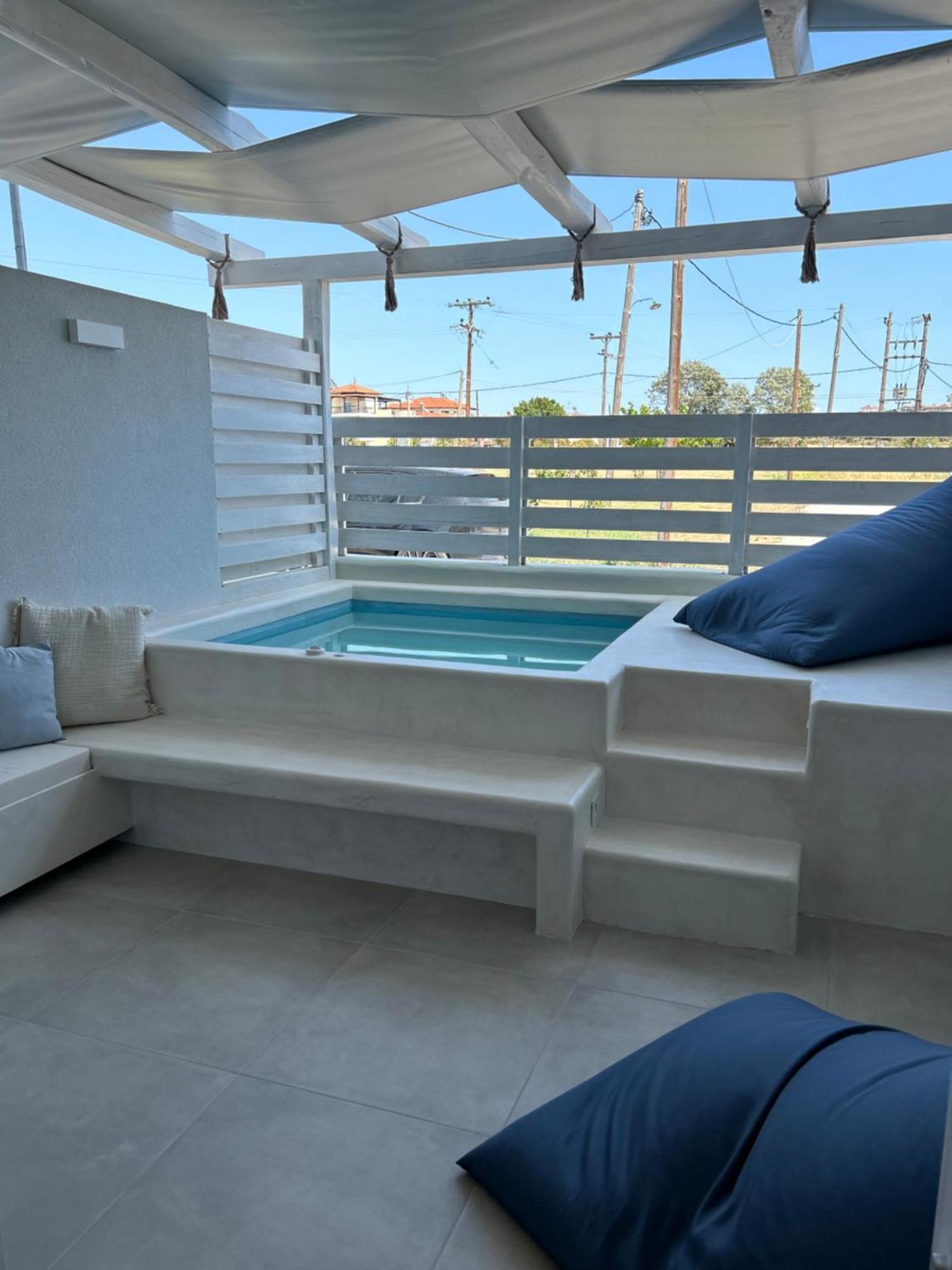 Calliopes By The Sea Boutique Suites Paralia Dionysiou Exteriör bild