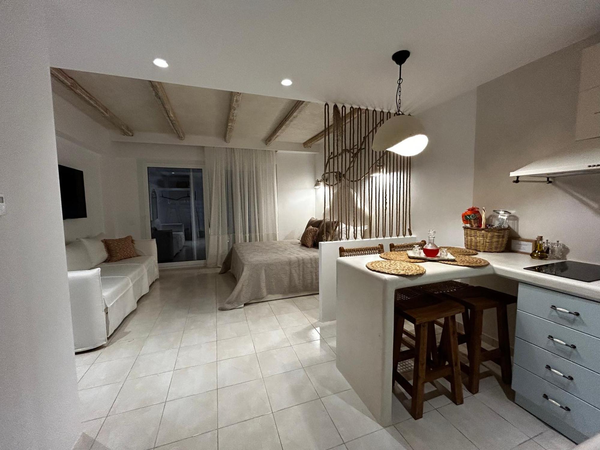 Calliopes By The Sea Boutique Suites Paralia Dionysiou Exteriör bild